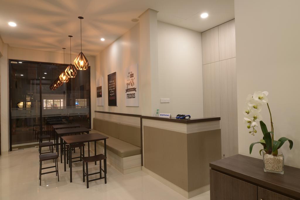 יוגיאקרטה Yobel Hotel מראה חיצוני תמונה
